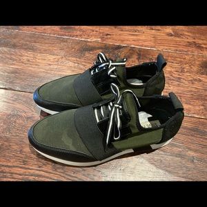 Steve Madden sneakers